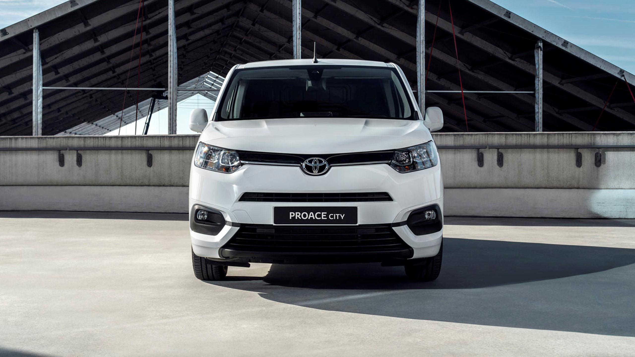 Toyota Proace City Front 1600X900