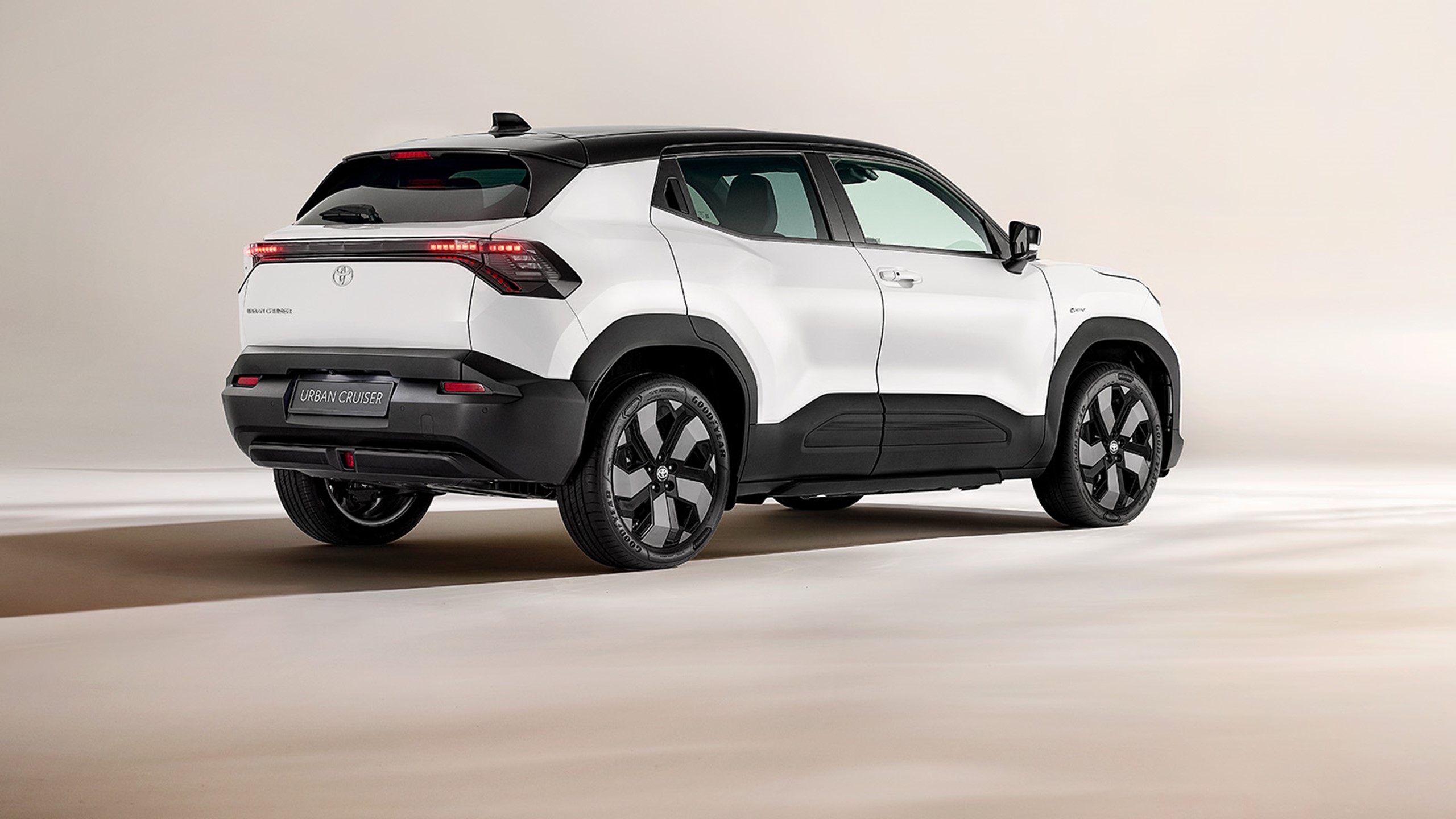 2025toyotaurbancruiser07-1600x900.jpg